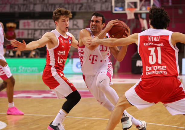 拉亚的表现 拉亚的表现