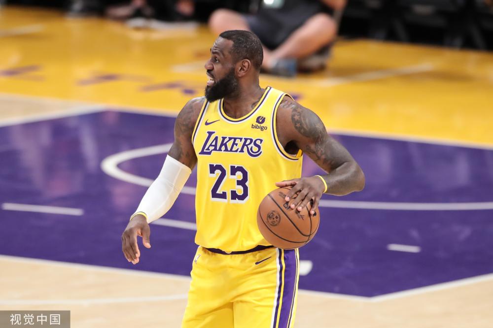 让我们拭目 让我们拭目