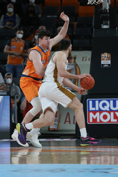 尤文图斯与 尤文图斯与